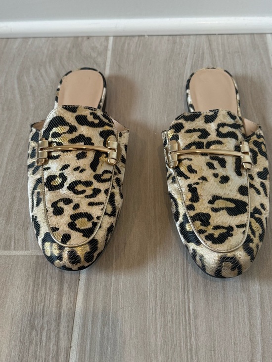 Shoes - Leopard Print Slip-On Mule with Gold Accent size 7